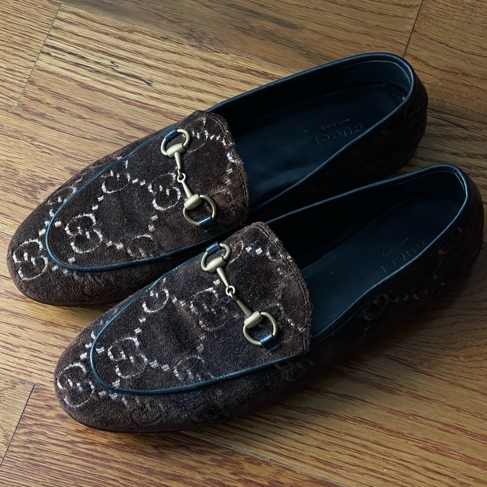 Authentic Gucci loafers in a good condition